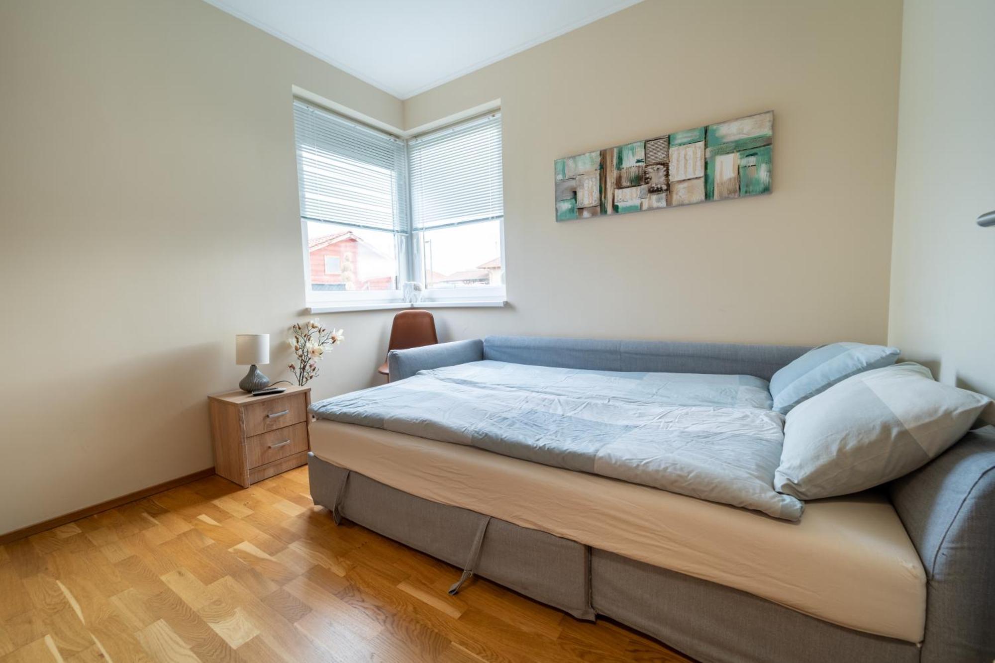 Abg House Ecser Екстериор снимка